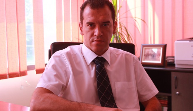 Noua echipă de conducere a Finanțelor Publice din Constanța - directorfiscemilmihailescu-1377532048.jpg