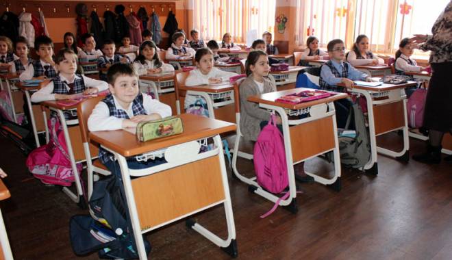 Școlile constănțene își deschid larg porțile - directoriispunadevarul1389626513-1424097034.jpg