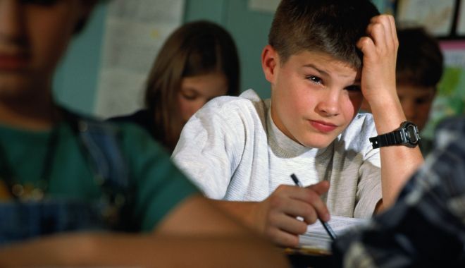 Discuţie între profu’ de mate şi trei elevi - discutieintreprofu-1657539339.jpg