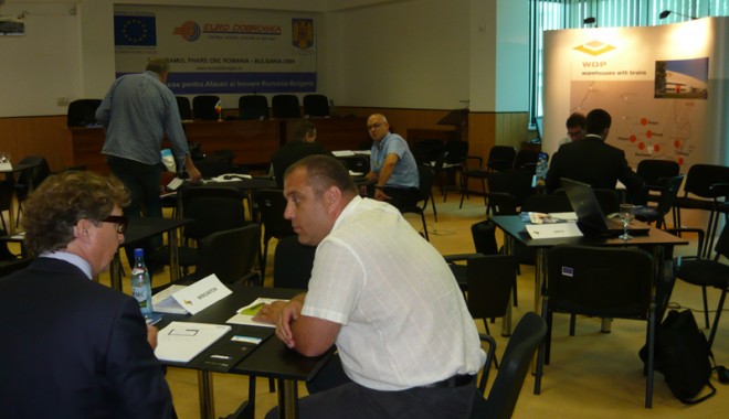 CCINA, gazda unor întâlniri individuale între companiile din Flandra și România - discutiiccina-1307651172.jpg