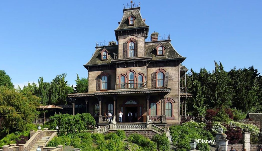Deces la Disneyland. O femeie a murit după ce a intrat în „conacul bântuit” - disney-1760016394.jpg