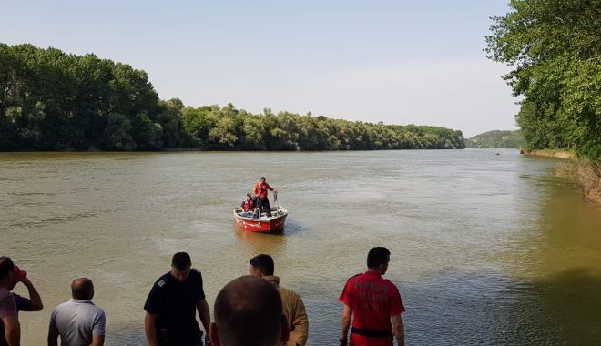 UPDATE / Bărbatul dispărut în apele Dunării a fost GĂSIT. Din păcate, nu s-a mai putut face nimic... - disparut-1562765903.jpg