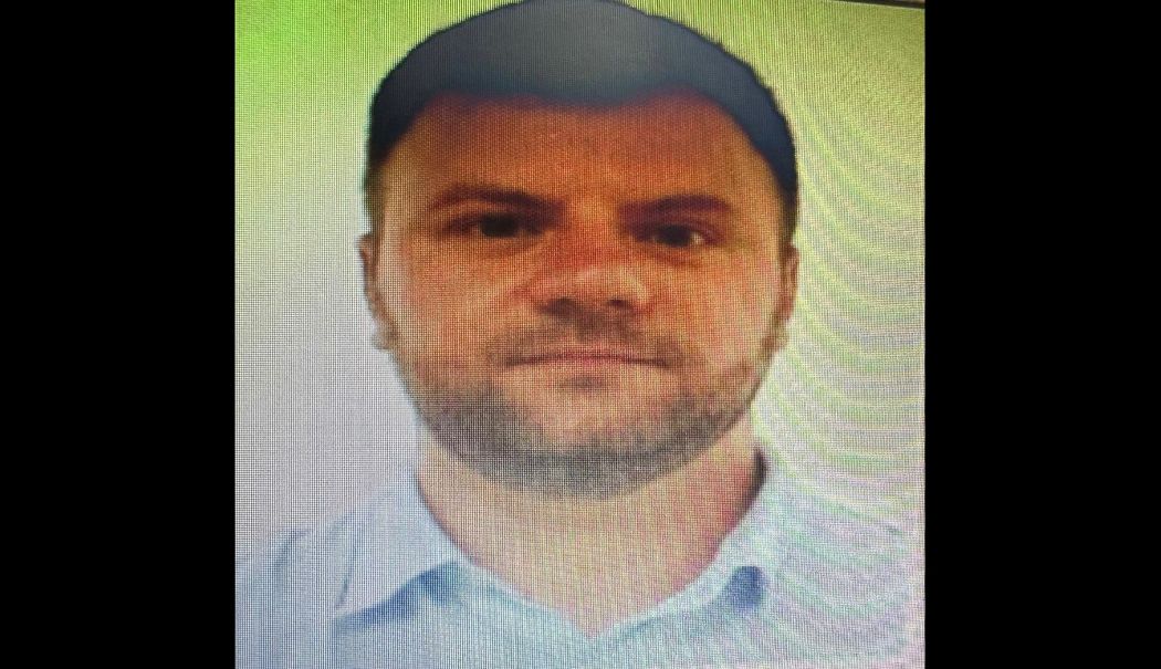 A plecat în Spania și nu a mai dat niciun semn de viață. Familia îl caută disperată