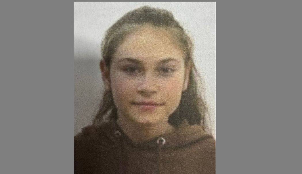 UPDATE O minoră din comuna Rasova a dispărut de la domiciliu. Dacă o vedeți, sunați la 112 - disparutaipj-1765017051.jpg