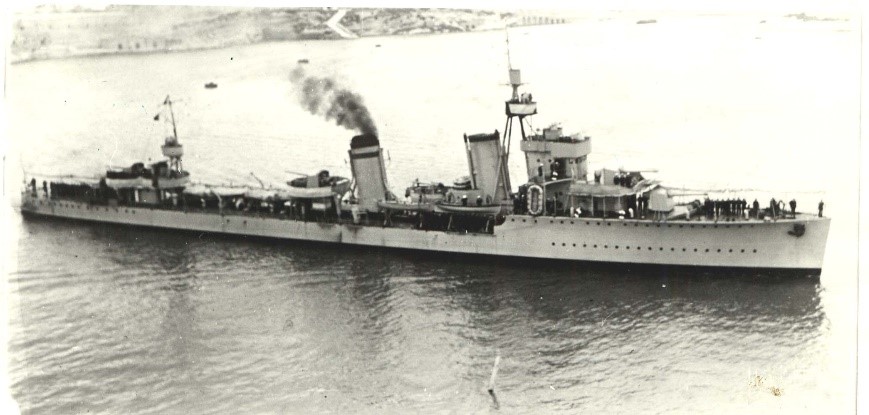 „Predaţi Flota ca să salvăm 14 milioane de români”! 5 septembrie 1944, „Ziua cea mai neagră” din Istoria Marinei Române - distrugatoru-1727100557.jpg