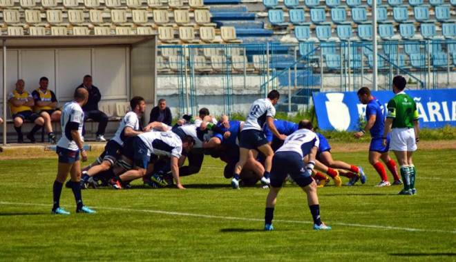 CS Năvodari, în căutarea punctelor, pe terenul Aradului - divizianavodarirugby-1431100005.jpg