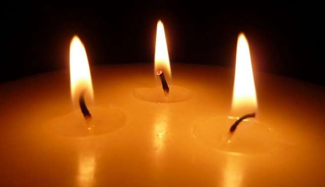 TRAGEDIE ÎN PLINĂ STRADĂ. FOTBALIST DE NAȚIONALĂ, ÎMPUȘCAT MORTAL - diwalicelebrationcandels-1500444510.jpg