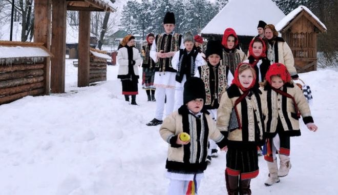 DJST Constanţa / „Festivalul de colinde și tradiţii de Crăciun - Pomul de Crăciun” - djstcolinde1812-1608290856.jpg