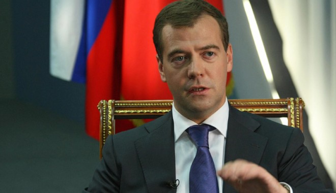 Dmitri Medvedev se declară pregătit să revină la Kremlin - dmitri-1353944406.jpg