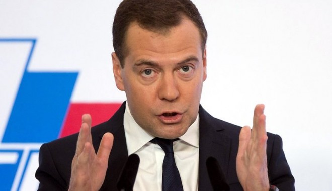 Dmitri Medvedev: Rusia urmărește îndeaproape evenimentele din Ucraina - dmitri-1386181462.jpg