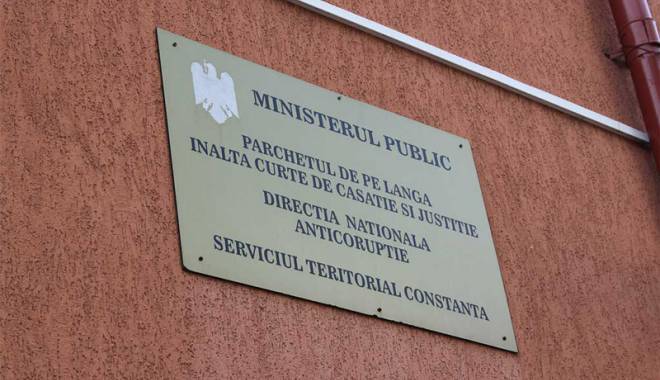 Funcționari CJC, în atenția DNA - dna-1448634112.jpg