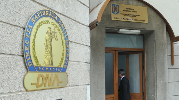 Vicepreședintele Agenției Medicamentului, Lazăr Iordache, arestat preventiv - dna-1471970752.jpg