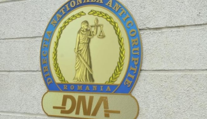 Descindere DNA la Palatul Victoria. Procurorii au ridicat documente de la Secretariatul General al Guvernului UPDATE - dna-1501535102.jpg
