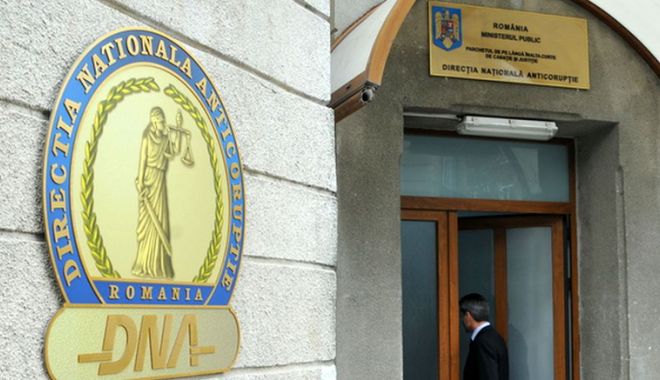 Procurorii DNA au instituit sechestru  pe averile lui Sebastian Vlădescu  și Cristian Boureanu - dna-1539526248.jpg