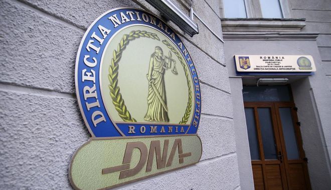 Şef de la DGASPC, reţinut pentru luare de mită - dna-1604943582.jpg