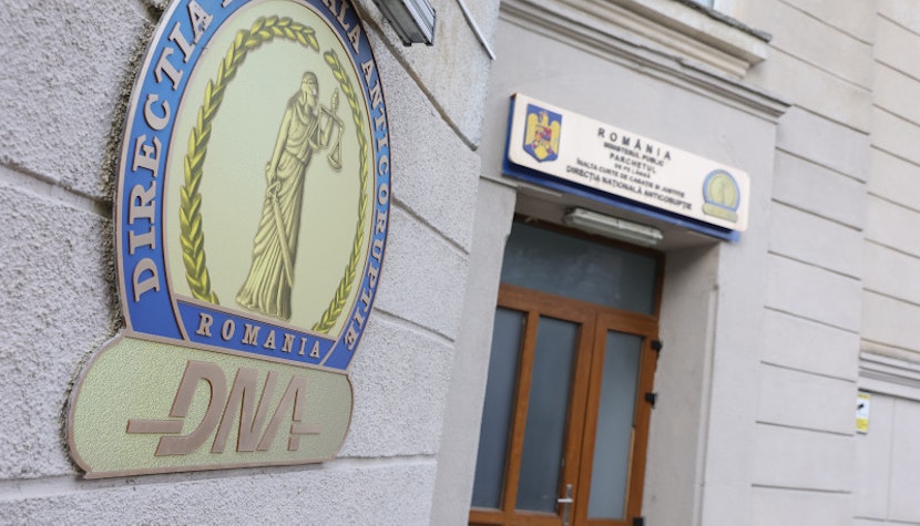 Directorul de la Grup Feroviar Român acuzat de dare de mită, plasat sub control judiciar pe cauțiune - dna-1770193765.webp