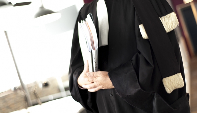 Avocat din Constanța,  reținut de DNA. A cerut  și primit 40.000 de euro pentru a influența o anchetă - dnaconstanta-1482167449.jpg
