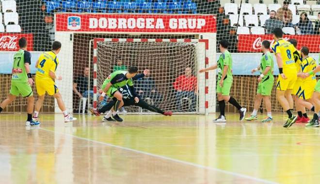 HC Dobrogea Sud a câștigat amicalul cu AHC Dunărea Călărași - do-1447960639.jpg