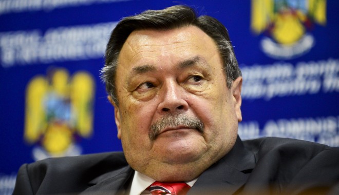 Blaga i-ar vrea pe Rus și Dobre în PDL - dobre-1348178094.jpg