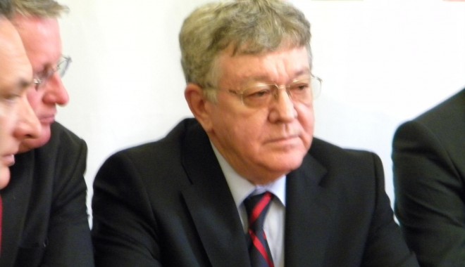 Comisia de apărare va lua în discuție tragedia aviatică din Munții Apuseni - dobritoiu-1390818014.jpg