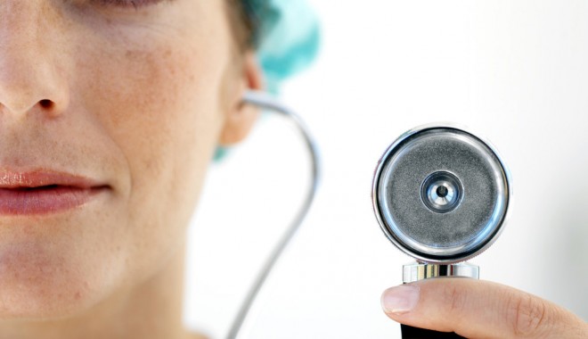 Medicii români vor fi pregătiți cu franci elvețieni - doctor-1324314190.jpg