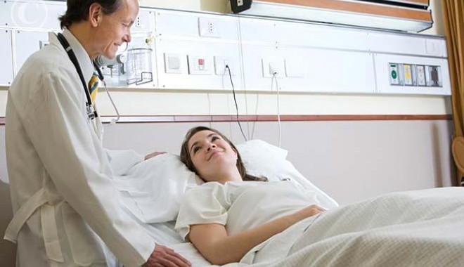 Povestea recunoștinței - doctorandyoungwomaninhospitalis0-1317932285.jpg
