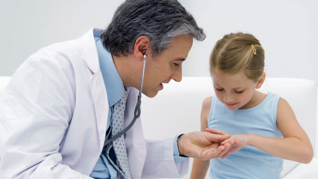 Medicii amenință cu blocarea sistemului - doctorcopil18949700-1369171396.jpg