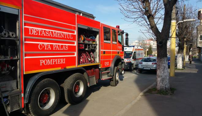 Galerie foto. Incendiu în Constanța! - doi-1458309451.jpg