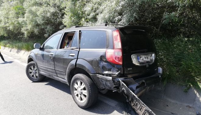 Accident rutier între Agigea și Eforie! Două victime, după ce un șofer a întors peste linia dublă - doi-1559897146.jpg