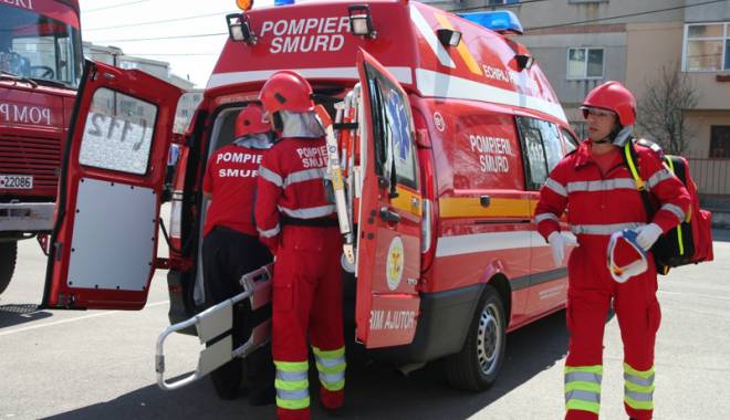 Doi copii răniți  în accident rutier - doicopiiraniti-1428427129.jpg