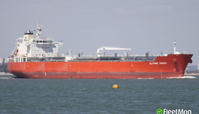 Doi lucrători au murit asfixiați pe un tanc petrolier - doilucratoriaumuritasfixiatipeun-1655705073.jpg