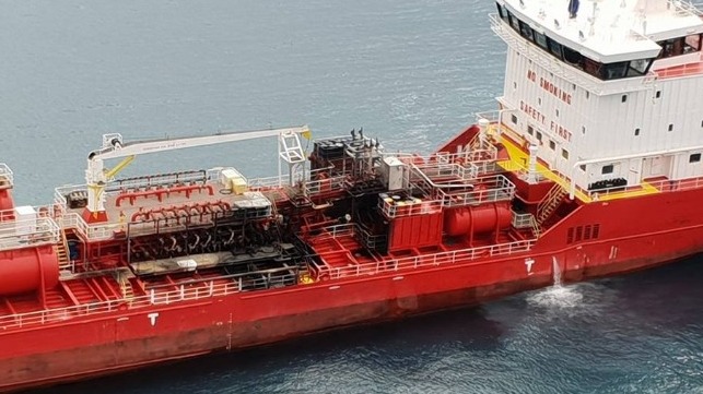 Doi marinari grav răniți într-o explozie, la bordul unui tanc petrolier <br> - doimarinarigravsaniti111019-1546352256.jpg
