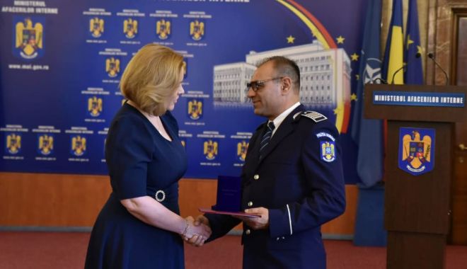 Doi polițiști constănțeni, premiați de MAI - doipolitisti-1563381234.jpg