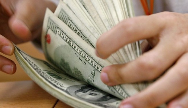 Curs BNR: 3,3423 lei/dolar - dolar-1323951102.jpg