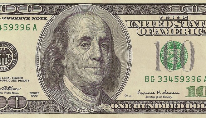 Dolarul american a sărit de 3,35 lei - dolar-1379500672.jpg
