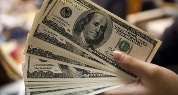 Dolarul a pierdut 0.09% în confruntarea cu leul - dolar-1458564265.jpg