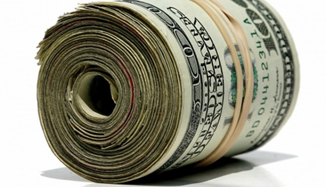 Dolarul american sare iar de 3,37 lei - dolar21368615539-1369998181.jpg