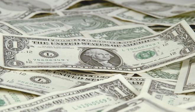 Dolarul american s-a apreciat destul de mult! - dolar4-1386070658.jpg