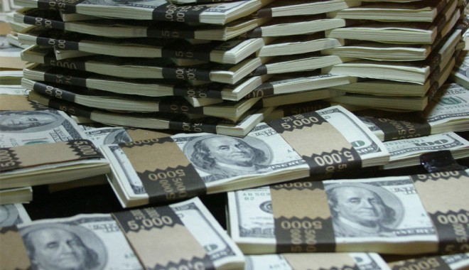 Dolarul american s-a depreciat ușor - dolari-1369652809.jpg