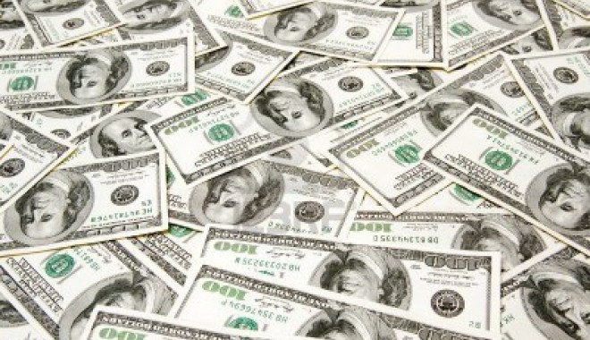Dolarul american, mai puternic - dolari-1372849812.jpg