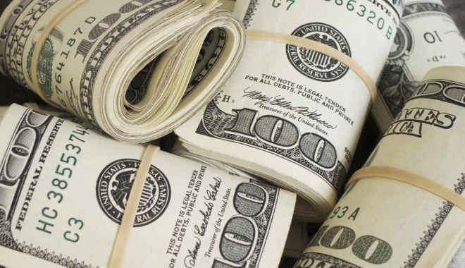 Dolarul a pierdut 0,23% în lupta cu leul - dolari-1476802134.jpg