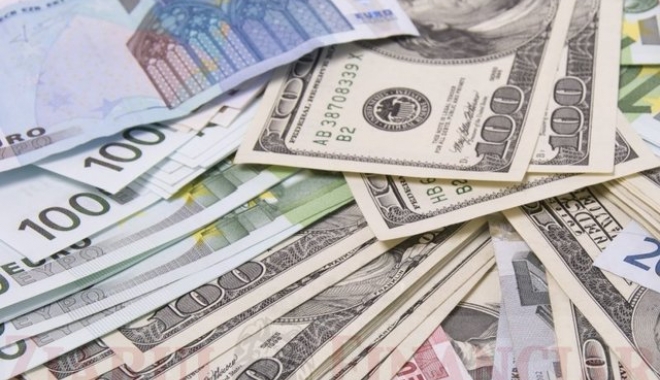 Cel mai SLAB leu din ultimii 3 ani. Dolarul, un nou RECORD, EURO a explodat - dolarieuro-1482926993.jpg