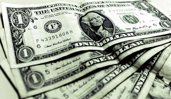Dolarul o ține din record în record - dolarul-1426523033.jpg