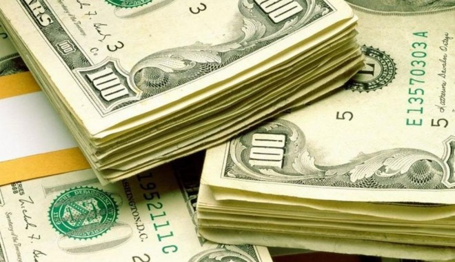 Dolarul american a întors foaia - dollars-1378204874.jpg