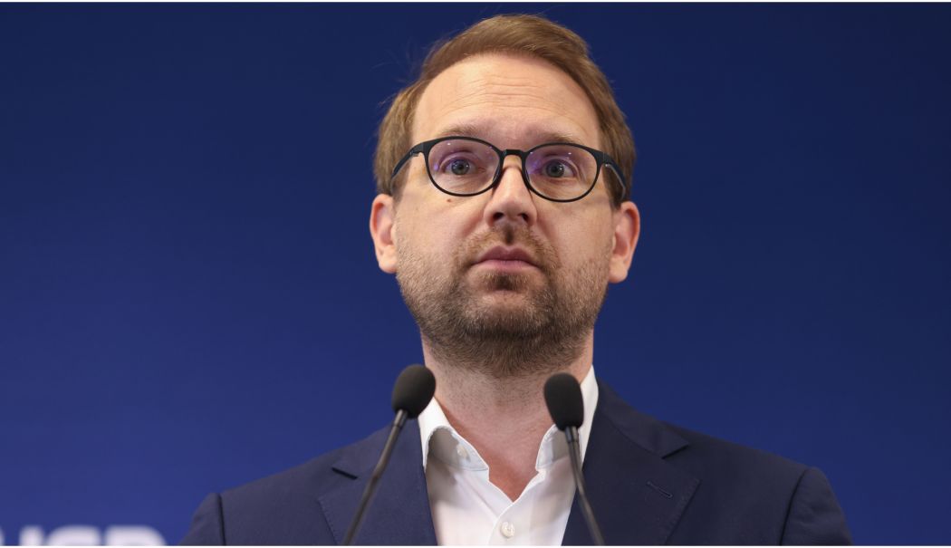 Dominic Fritz, despre situaţia economică: "Mult mai gravă decât se aşteptau unii"