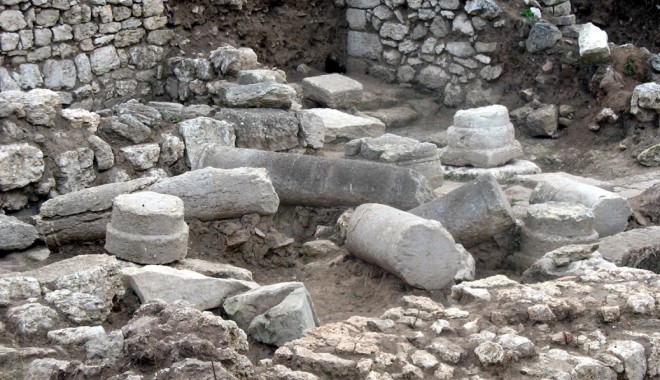 INCREDIBIL! Ce au descoperit arheologii constănțeni la Tropaeum Traiani. GALERIE FOTO - domusroman-1351009059.jpg