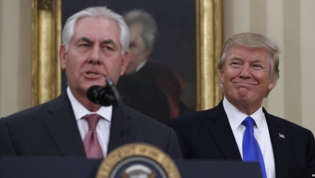 Trump l-a demis pe șeful diplomației SUA Rex Tillerson fără să-l anunțe. Va fi înlocuit de șeful CIA - donald-1520950589.jpg