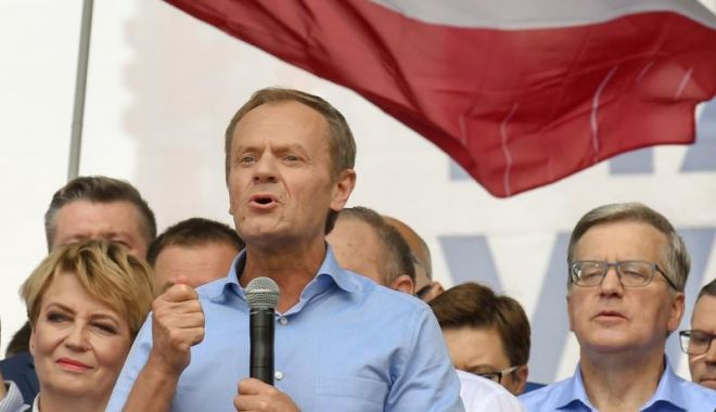 Donald Tusk, în fruntea unui marș al opoziției poloneze pro-europene - donald-1558284920.jpg