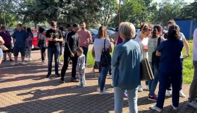 Gest impresionant! Sute de oameni au stat la coadă să doneze sânge pentru băiatul înjunghiat în Grădina Botanică