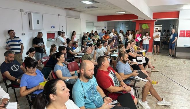 Mobilizare fabuloasă: Sute de români au luat cu asalt centrele de donare sanguină după tragedia de la Crevedia